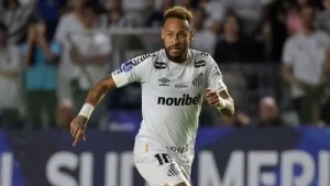 Neymar Jr sparks ugly scenes after Santos win, called a 'bum' by furious Remo