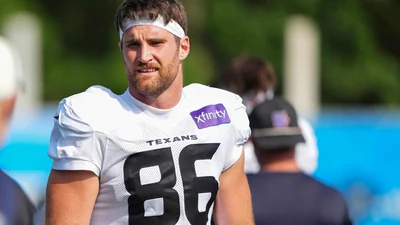 Houston Texans tight end Dalton Schultz has had a quiet first half against the Indianapolis