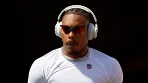 Minnesota Vikings star wide receiver Justin Jefferson left the field with an ankle injury